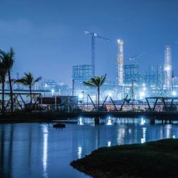Refinería Dos Bocas lleva a la construcción a su nivel más alto desde 2020